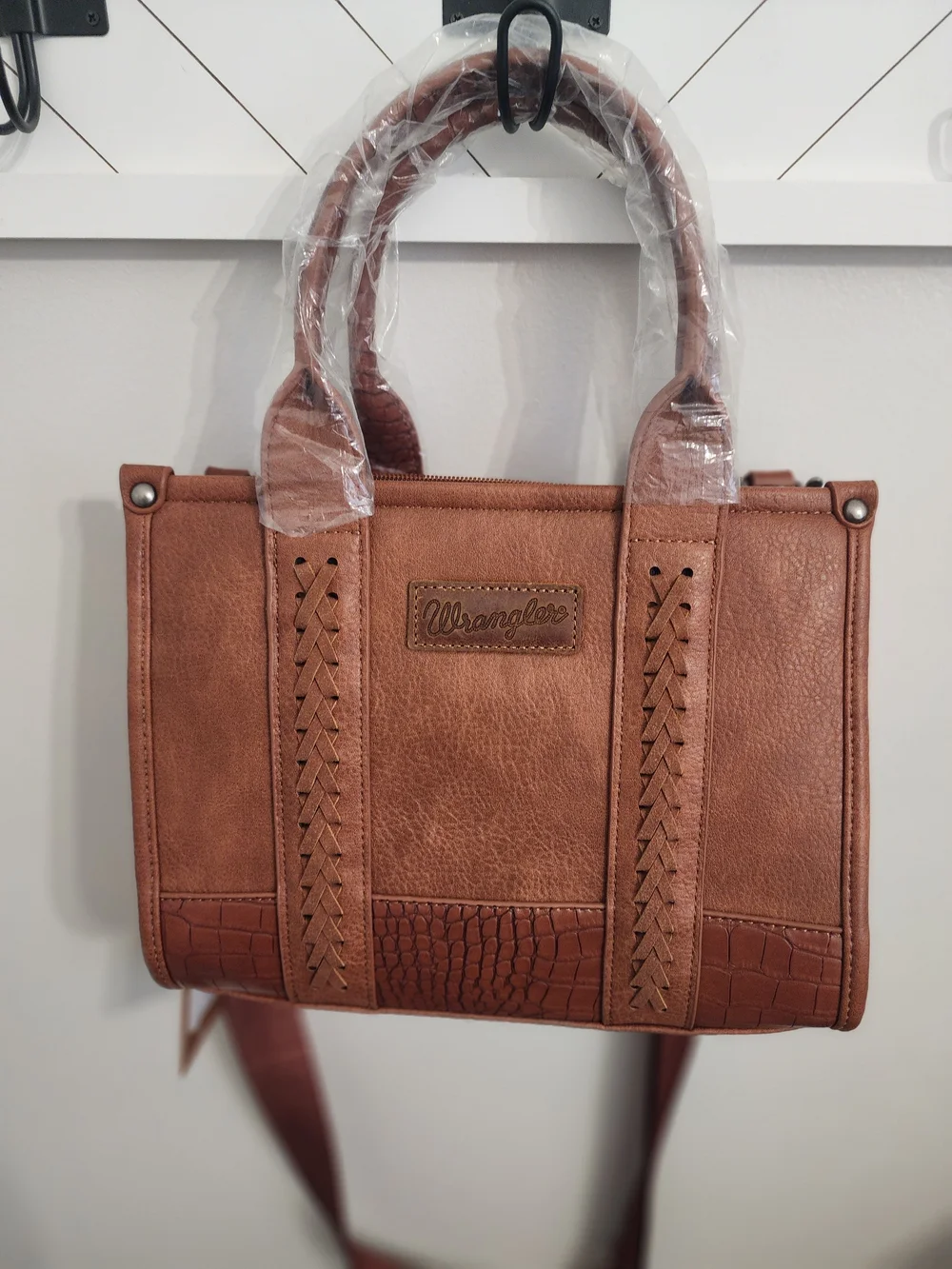 Wrangler satchel warm